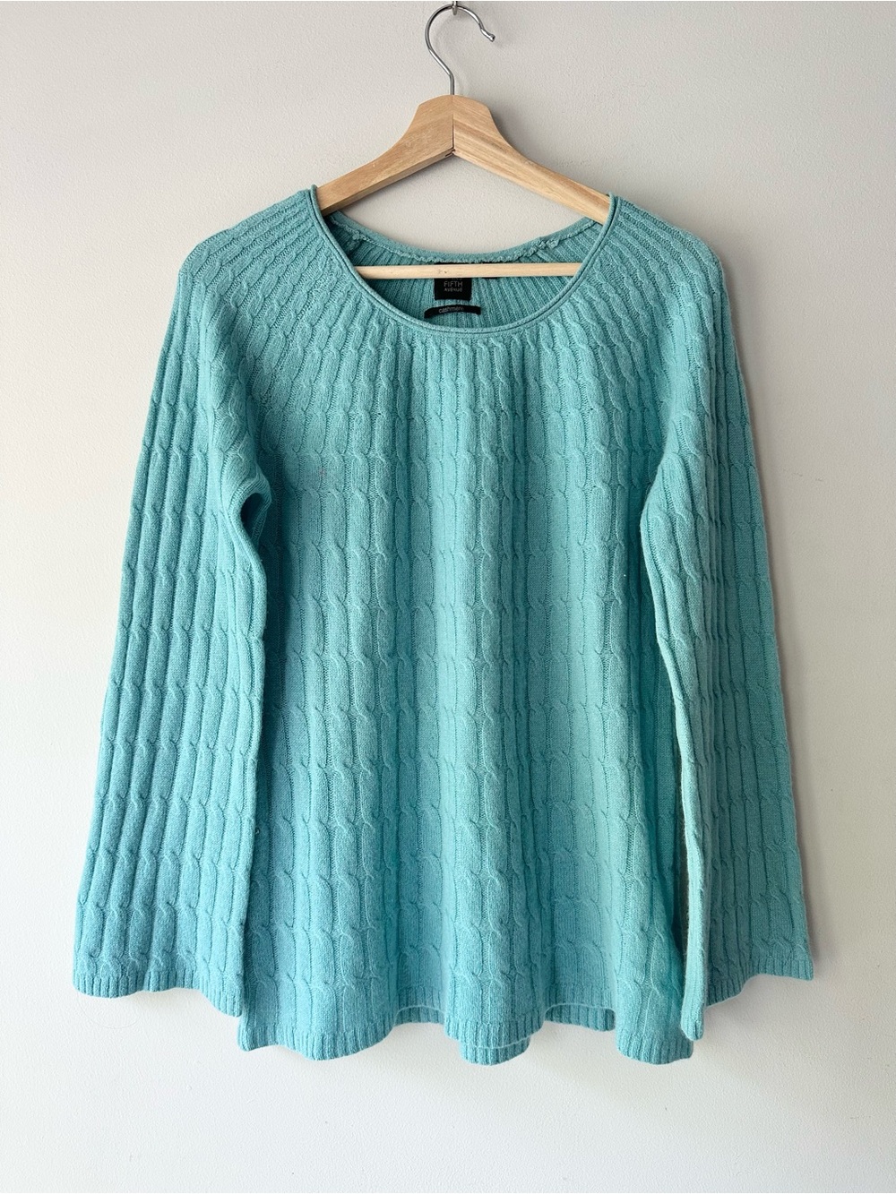 Saks Fifth Avenue Black Label 100% Cashmere Cable Knit Sweater